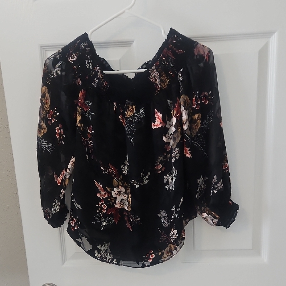 White House Black Market Floral Blouse in Black and Pink XSP